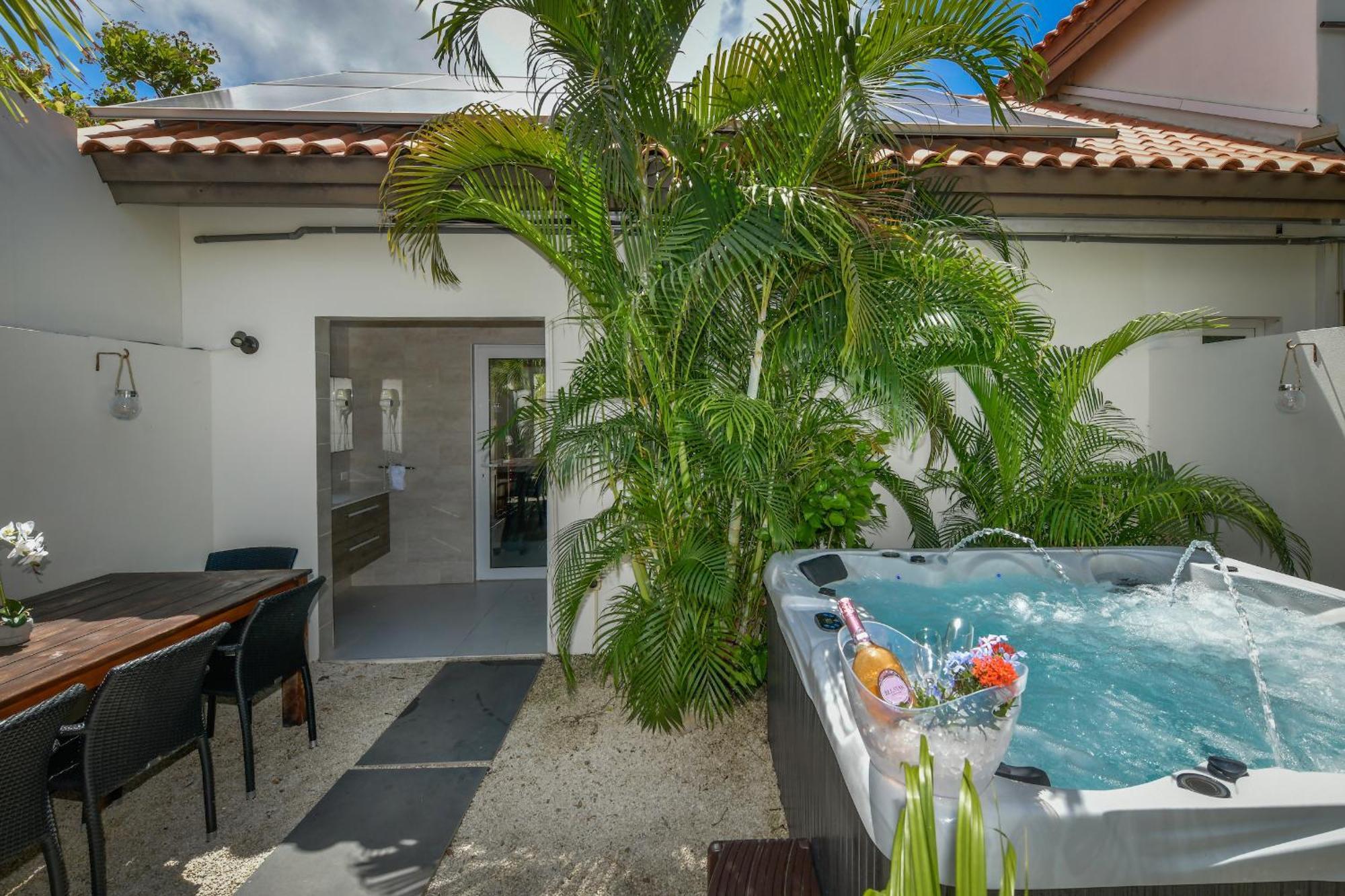 Boutique Hotel Swiss Paradise Aruba Villas And Suites Palm Beach Kültér fotó